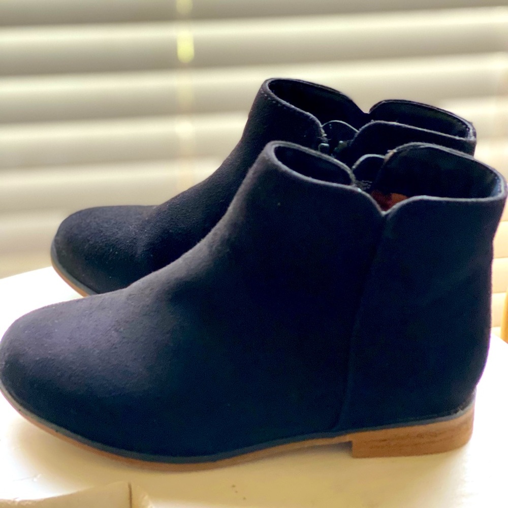 Girls black ankle booties